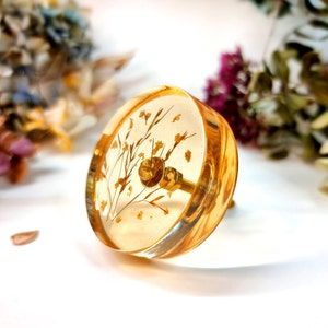 Floral Resin Drawer Knob: Honey Amber Cabinet Pull with Dried Flowers