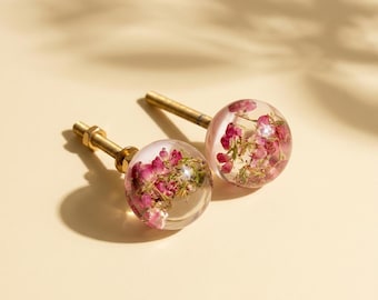 Dried Flower Cabinet Knob: Crystal Resin Drawer Pull with Heather