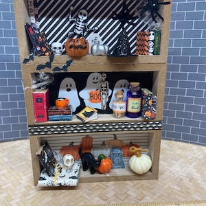 1/12 Halloween Bookcase