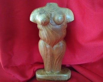 Sculpture en bois de noyer "Nu dodu"