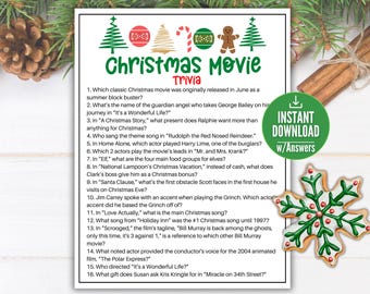 Op de afbeelding: Een kerstfilm trivia spelblad met zestien genummerde vragen. De koptekst toont groene tekst, een rode zuurstok, een peperkoekmannetje en kerstbomen. Een groene ronde badge bevat de tekst Instant Download w/Answers.