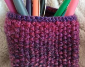 Purple pink pen pot cover - small - hand knitted - seed stitch - home decor - storage basket