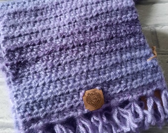 Lilac purple scarf - chunky - handmade - crocheted - fringe - marbled yarn - winter - warm - cosy
