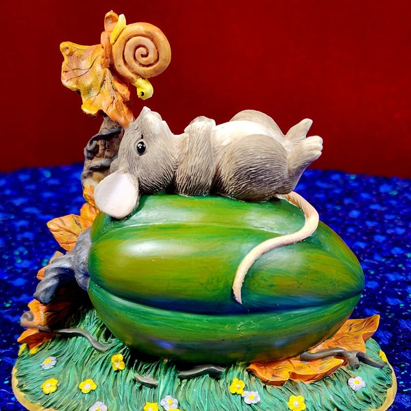 Garden Naptime - Charming Tails Collection Figurine by Dean Griff for Thanksgiving, Mouse Resting on a Squash Plant, Fall Home Décor, Cute