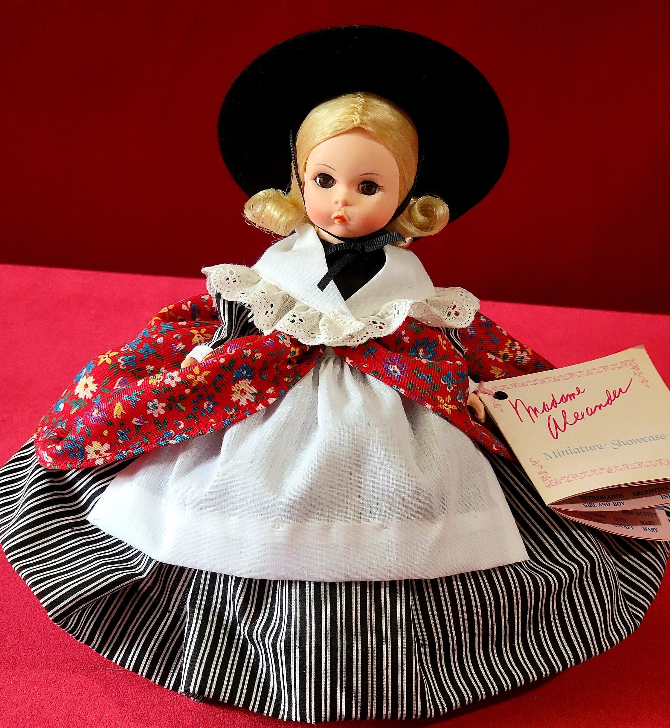 洋書 Madame Alexander Dolls: An American Lege s-l400.jpg