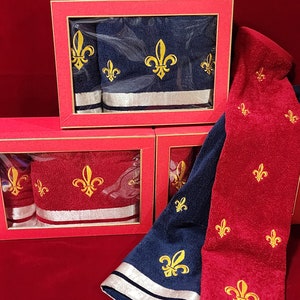 Juego de regalo de toallas de baño de lujo Fleur de Lis de edición limitada de Regal Exclusives, Royalty Towels