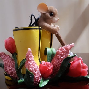 Vintage Figurine &quot;Gardening Is Good For The Soul&quot; by Dean Griff - Charming Tails, Fitz and Floyd