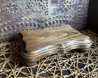 Shield, 5x7, Riser, Pedestal, Wood, Medium