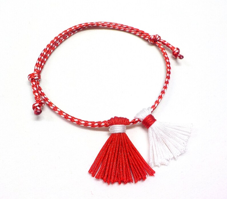 Minimal Martenitsa Bracelet Boho Bracelet Protection Bracelet Red White Friendship Bracelet Good Luck Bracelet March Martis Bracelet