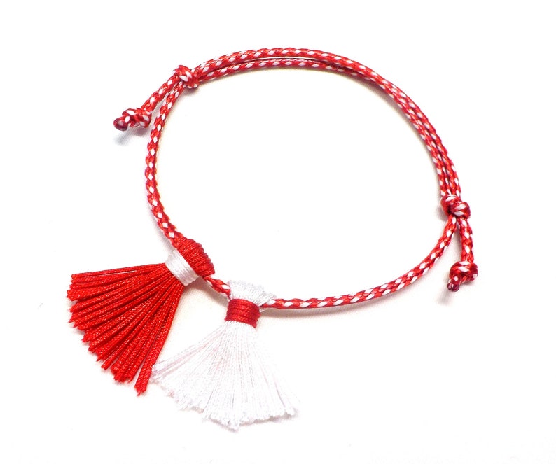 Minimal Martenitsa Bracelet Boho Bracelet Protection Bracelet Red White Friendship Bracelet Good Luck Bracelet March Martis Bracelet