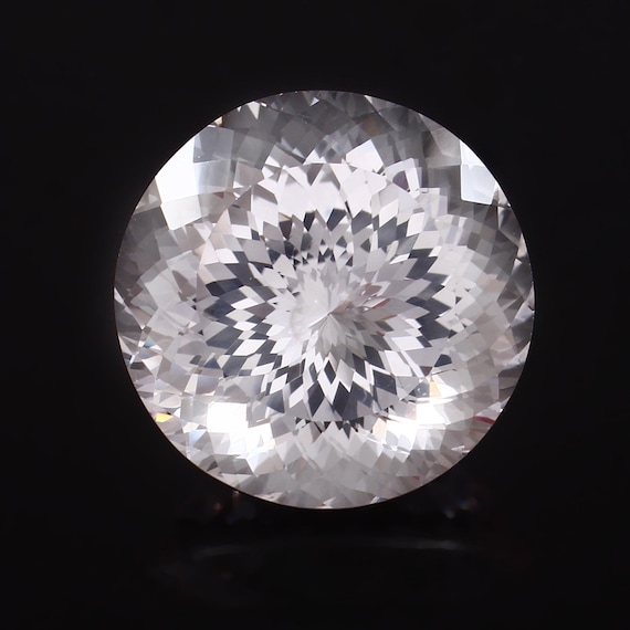 Zaffiro bianco Ceylon da 160,90 ct: pietra preziosa taglio rotondo