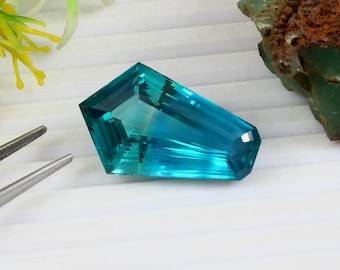 AAA Ceylon Bi-Color Parti Sapphire: 54.00 Ct Loose Gemstone, 32x20 MM