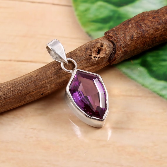 Taaffeite necklace deals
