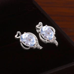 Boucles d'oreilles pendantes en aigue-marine du Brésil naturelle de taille ovale avec pierres précieuses, pendentifs en argent faits à la main, clous pendants en argent sterling 925, cadeau pour elle 7 x 5 mm