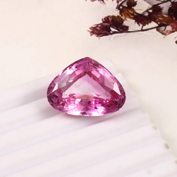 AAA Bi-Color Ceylon Sapphire: 50.50 Ct Heart Cut Loose Gemstone 20x27 MM