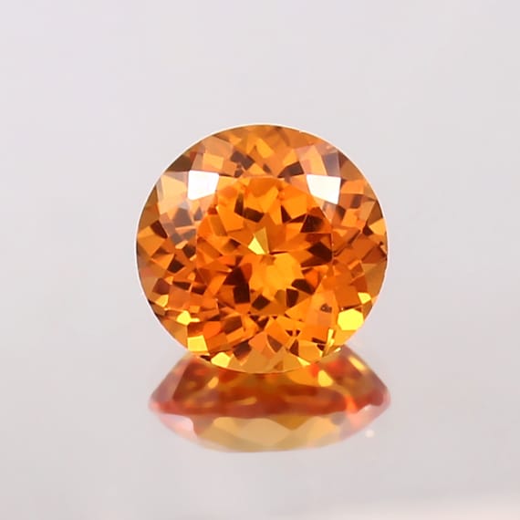 AAAセイロンオレンジサファイア：8 x 8 mmラウンドカットルース