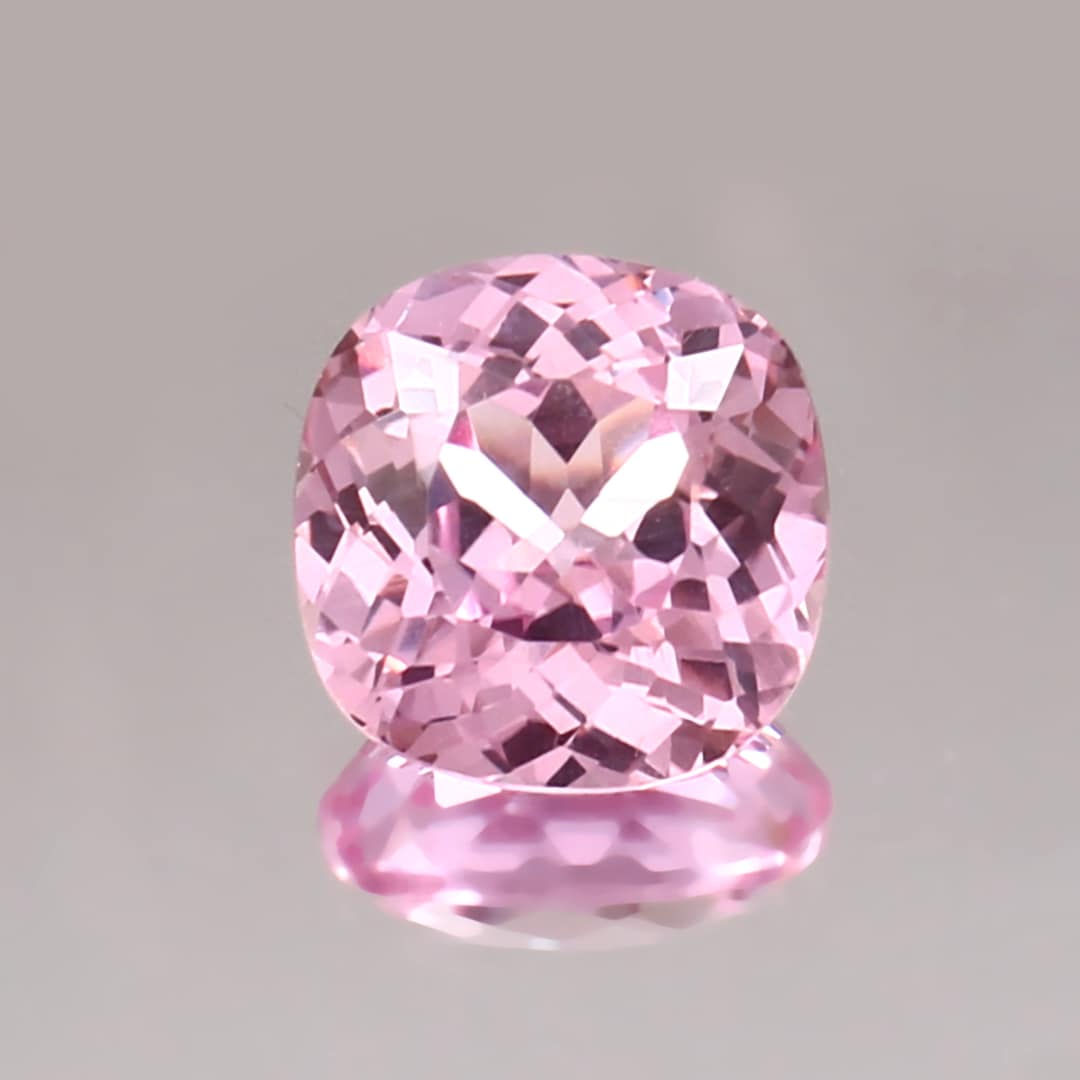 Morganite de Madagascar rose impeccable AAA, pierre ronde de