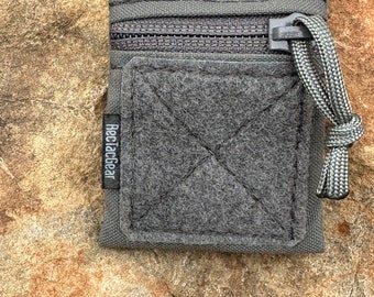Mini Plus, In wolf Gray Velcro on the front, top zipped organizational pouch.