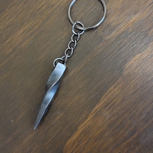 Hand-Forged Twist Iron Keychain – Rustic Blacksmith-Made Key Ring for Men, Women, or 6th Anniversary Gift