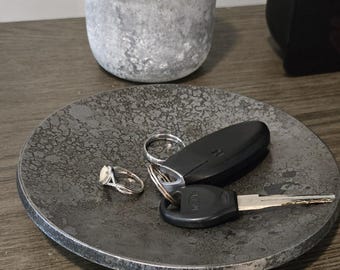 Hand-Forged Iron Key Bowl: Rustic Entryway Catchall Dish