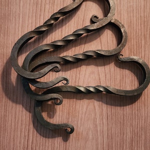 Handmade Wrought Iron Ornate Twisted 6.5 S Hooks