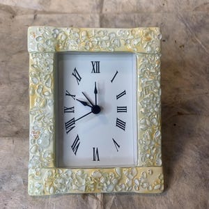 Zegar ścienny Vintage Fused Recicled Glass, ręcznie robiony zegar, sztuka szkła, Made in Italy zegar ze szkła topionego. Ręcznie robiony elegancki wystrój domu.