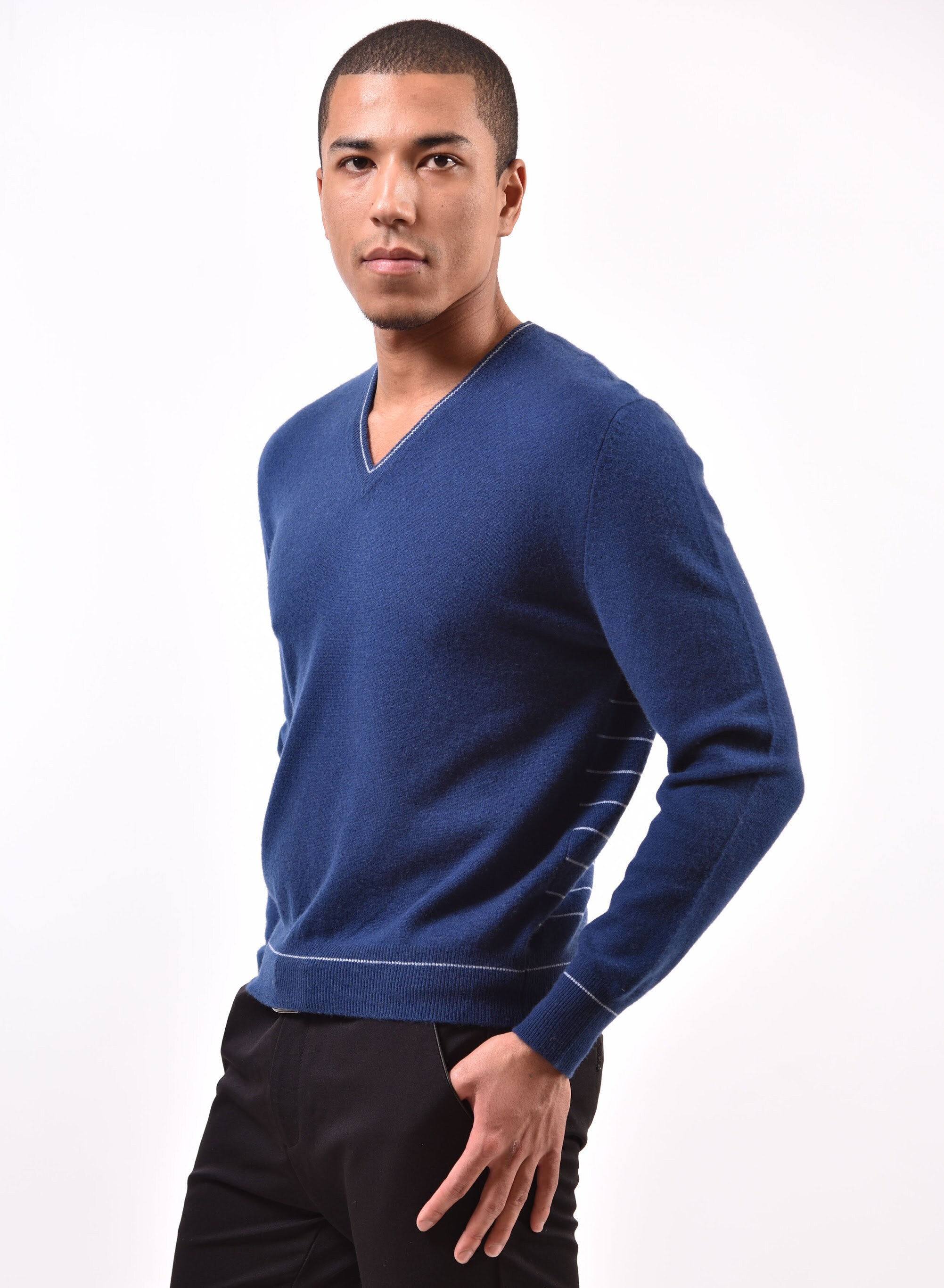 V Neck Pullover 