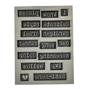 ArtFoamies Pop Kultur Poetry: Swiftie Edition 2 - Set aus 17 Schaumstoff-Stempel, designed von Maxi Moon