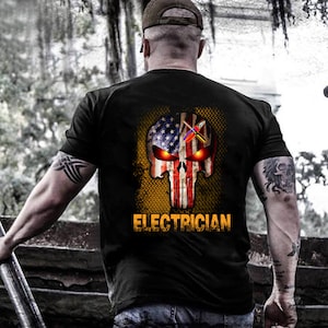 Electrician Xmas Shirt / Electrician Hoodie / Electrician Shirt / Electrician T-shirt / Electrician Gift / Skull Electrician Shirt