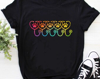Vet Tech Shirt / Veterinary Shirt / Vet Tech Gift / Cadeaux pour Vet Tech / Chemise vétérinaire / Cadeau vétérinaire / Chemise arc-en-ciel vétérinaire