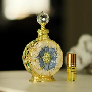 Layali Perfume Oil Sample: Middle Eastern Arabian Fragrance (1ml, 3ml)