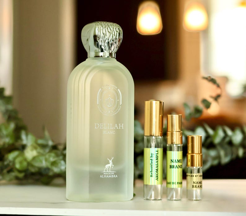Delilah Blanc Perfume Sample • Maison Alhambra • White Peach Vanilla Scent • Inspired by Valaya Bild 1