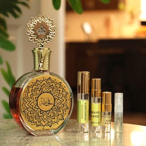 Muestra de perfume FAKHAMA • Maison Asrar • Flor de naranjo, malvavisco • Inspirado en Love Don't Be Shy imagen 1