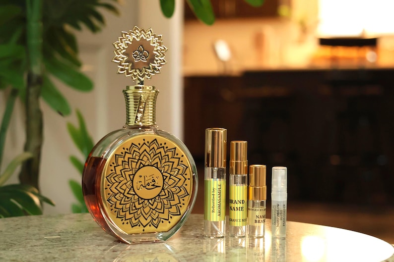 Muestra de perfume FAKHAMA • Maison Asrar • Flor de naranjo, malvavisco • Inspirado en Love Don't Be Shy imagen 1