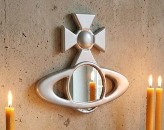 Vivienne Westwood Mirror: 3D Printed Wall Decor and Plexi Mirrors