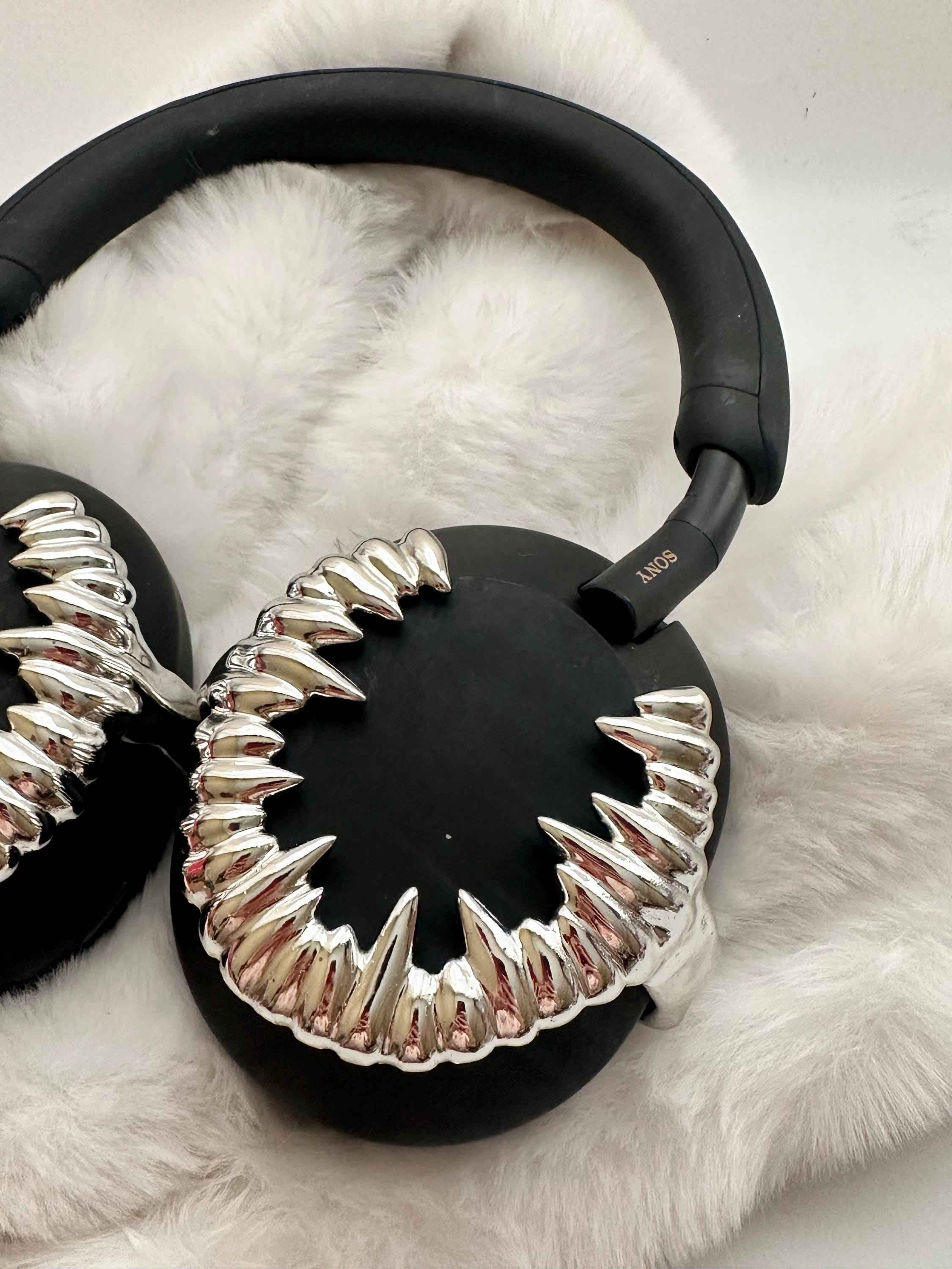 Sony WH-1000XM5 Tiger Teeth Headset Attachment / Sony XM5 Case