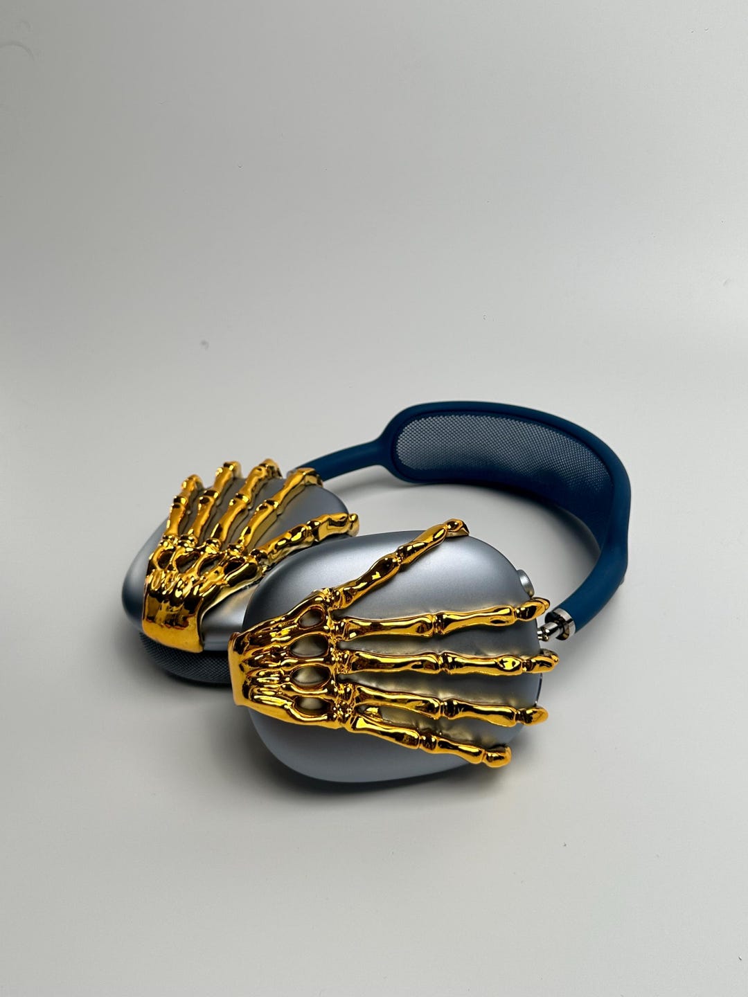 小物 THE EON airpods max case Skeleton 小物 THE EON airpods max case Skeleton Skeleton Airpods - Etsy THE