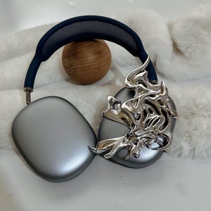 AirPods Max &#39;Castle&#39; Attachment: 3D Printed Resin Headphones Cover, Mirror Effect, Headset Cover