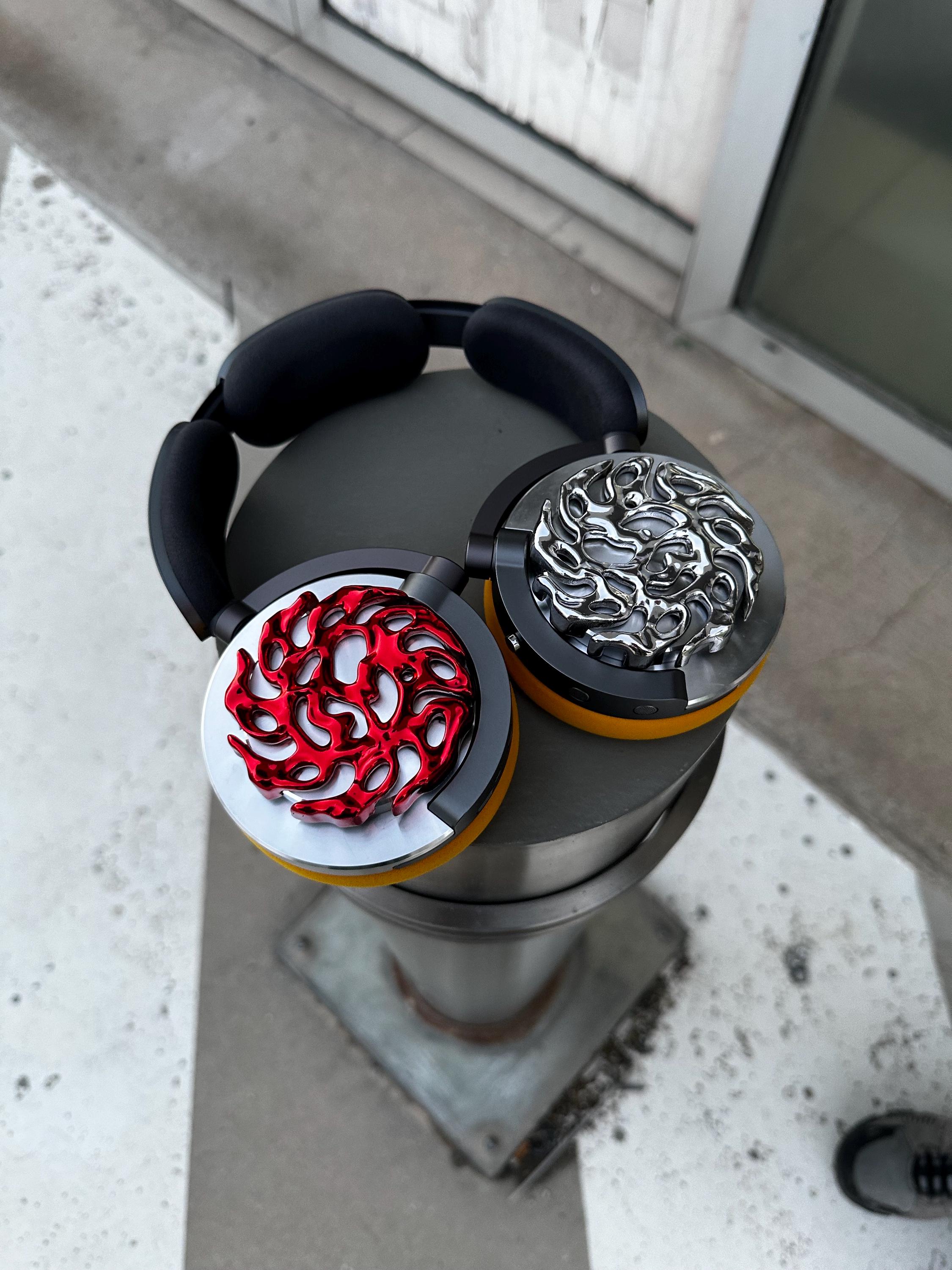 Dyson OnTrack「Helical」ヘッドホンアタッチメント：3Dプリント樹脂