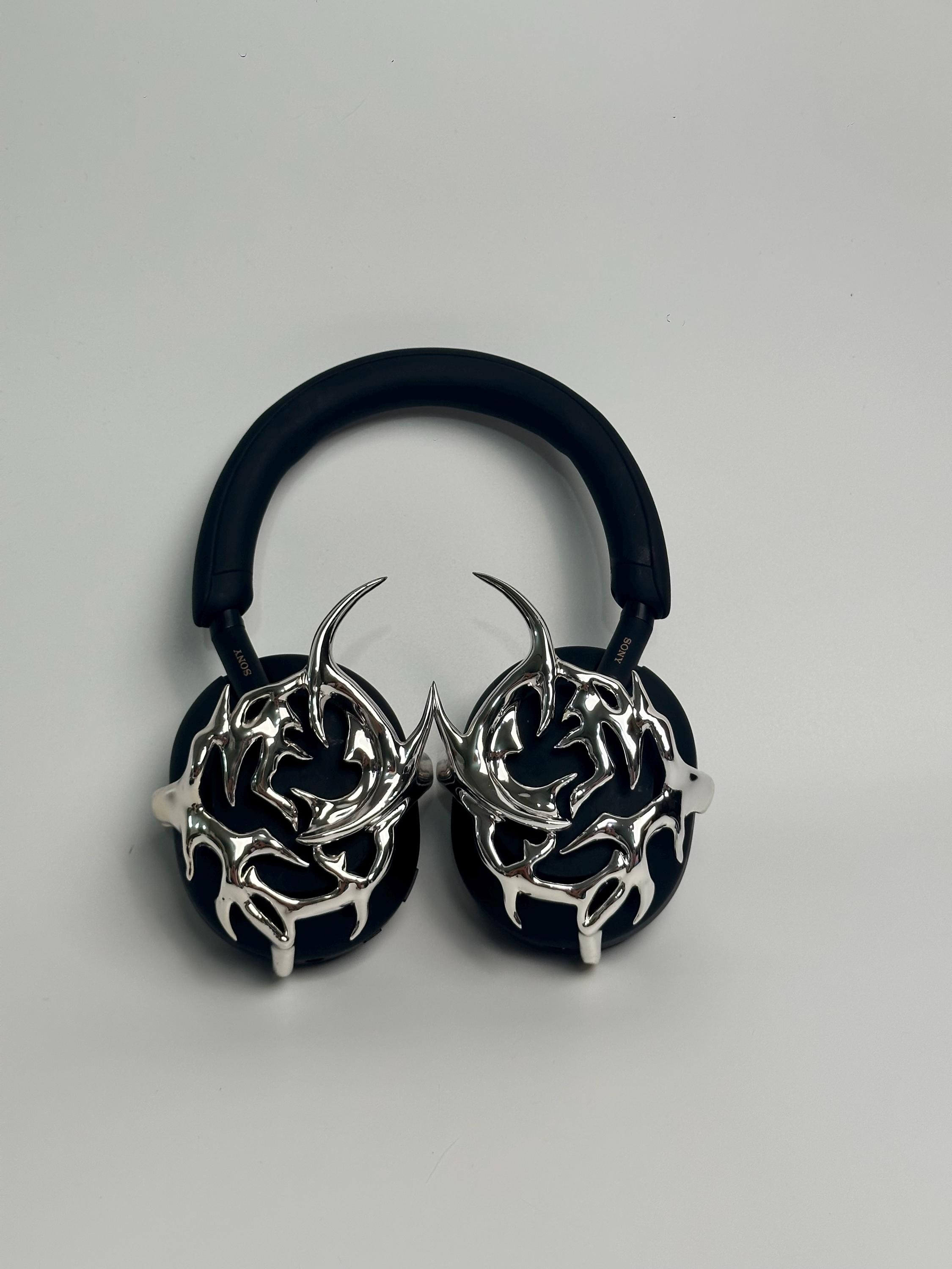 【美品】SONY WH-1000XM6 ブラック　ワイヤレスヘッドホン　ケース付 美品】SONY WH-1000XM6 ブラック ワイヤレスヘッドホン ケース付 SONY