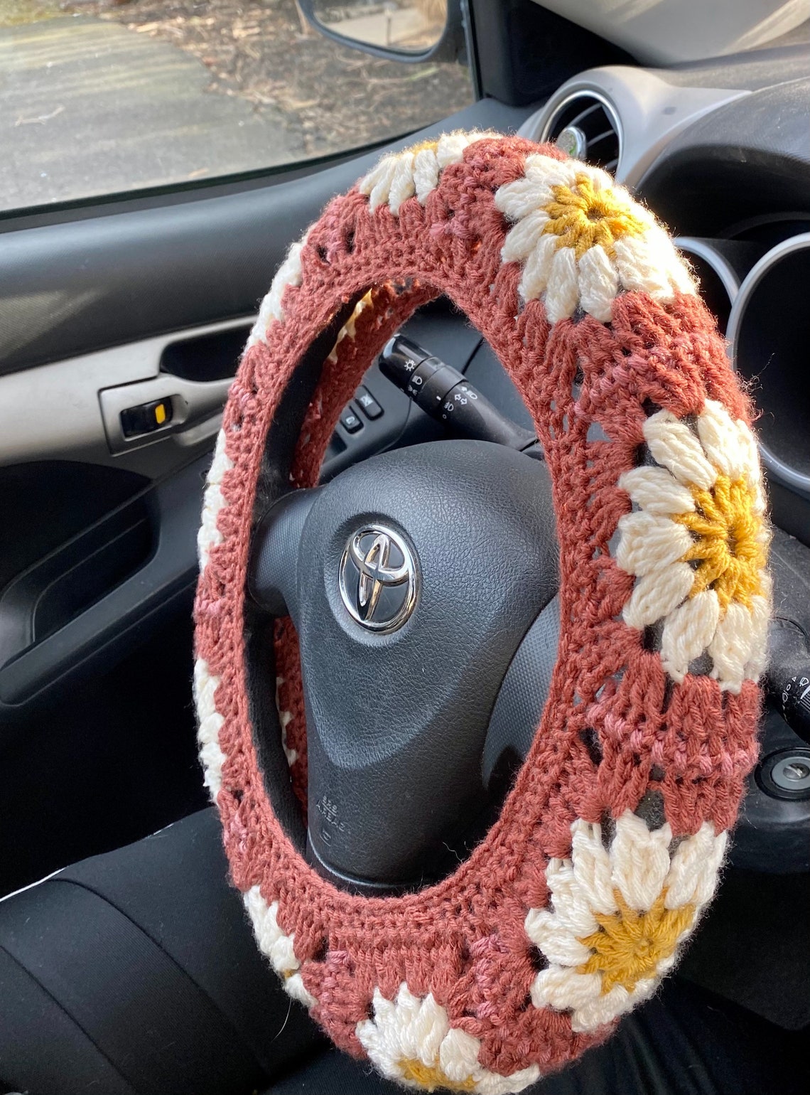 Crochet Daisy Steering Wheel Cover Etsy