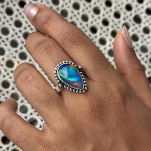 Aurora Opal kariert geschnitten verstellbarer Südwesten Ring | 925er Silber | Alltags und Statement Schmuck | Versand am nächsten Tag | Geschenk für sie