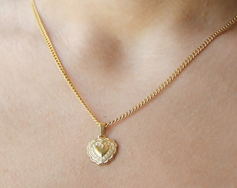 Dainty gold heart pendant necklace for women/ stainless steel necklace / minimalist necklace / woman's gift / girlfriend's gift / valentine