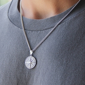 Men's compass necklace / stainless steel waterproof silver pendant necklace / jewelry / men's silver necklace / round coin pendant necklace