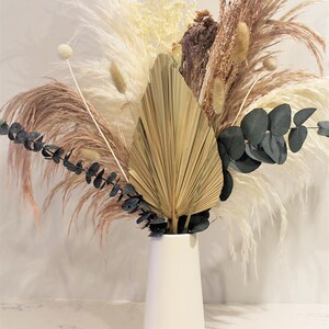 Dried Floral Arrangement - Natural