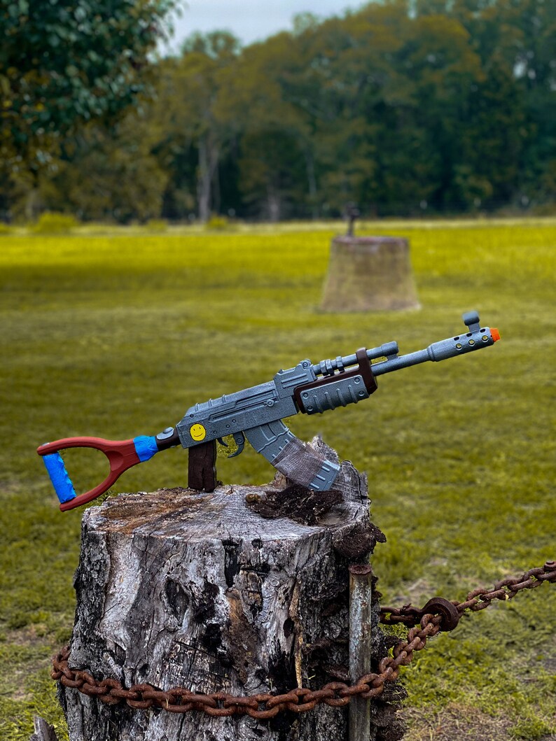 Rust Game AK Prop Replica FIGURE 31.5 Life Size 3D Print Room DECOR