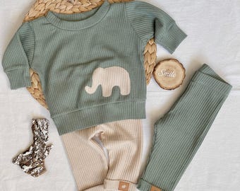 Set 50-104 Oversized Sweater Hose Baby Kleinkind altgrün grün beige Pullover schmale Hose Waffeljersey Applikation auch einzeln erhältlich