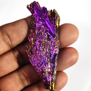Rainbow Aura Peacock Kyanite, Wholesale Rainbow Titanium Blue Kyanite, Natural kyanite with coating, Raw Kyanite stone For Jewellery Making