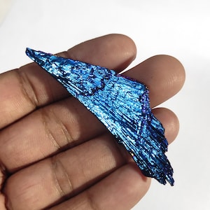 Rainbow Aura Peacock Kyanite, Wholesale Rainbow Titanium Blue Kyanite, Natural kyanite with coating, Raw Kyanite stone For Jewellery Making