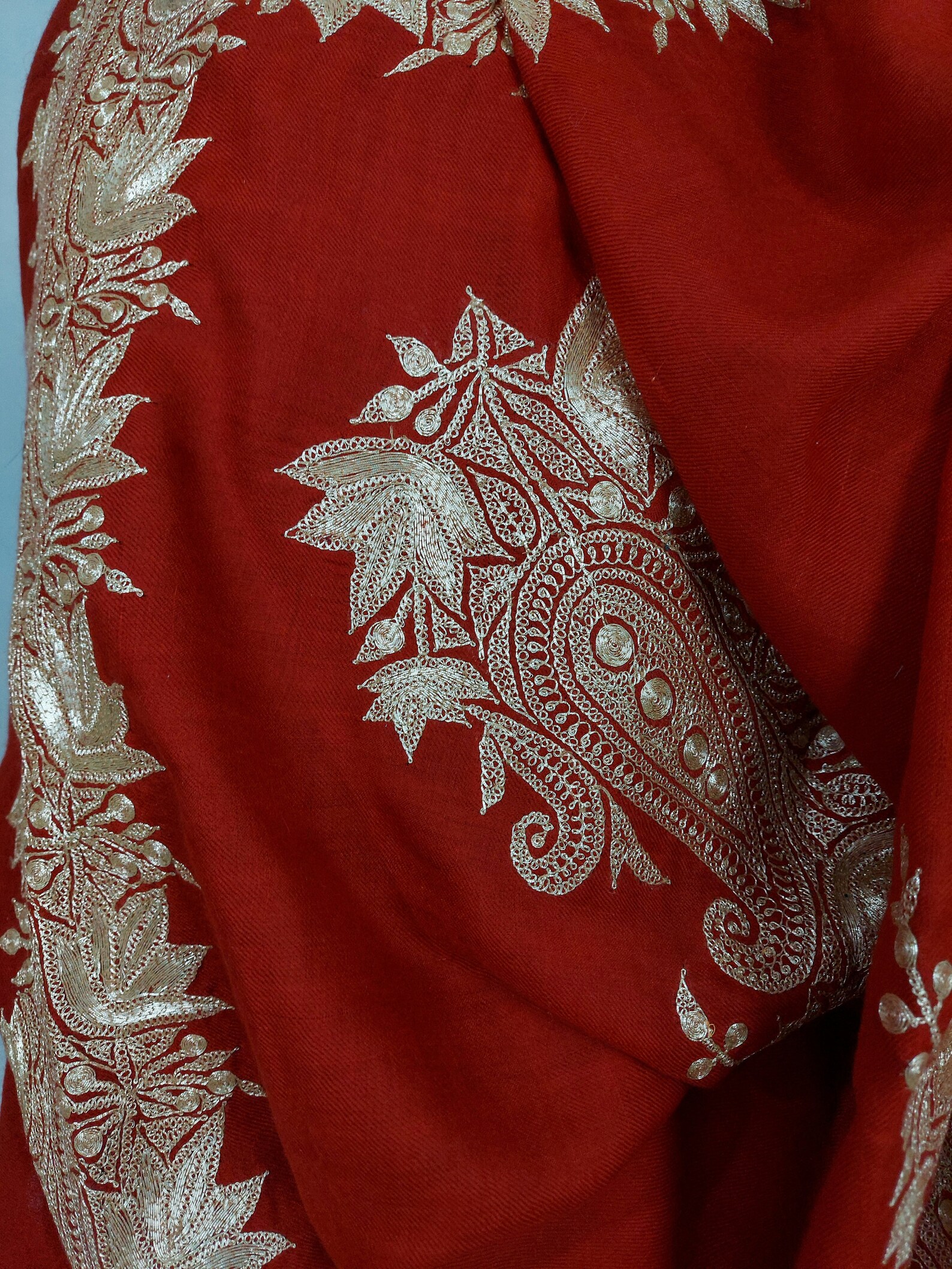 tilla work shawl